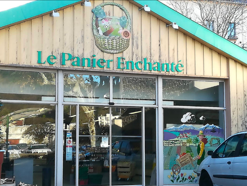 Le Panier enchanté Devanture du magasin de producteurs Le Panier Enchanté